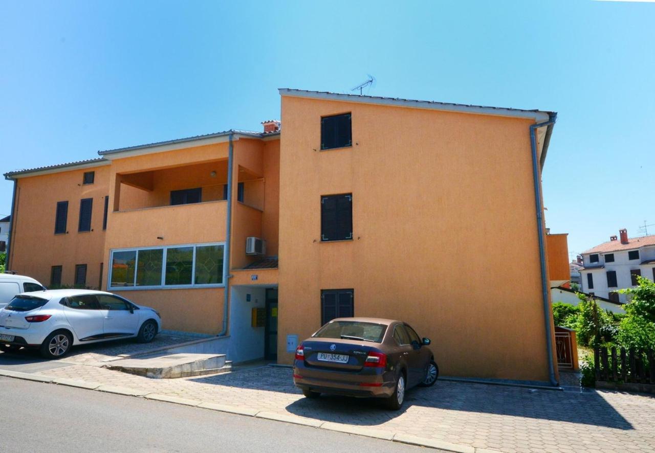 Apartment Filipin Porec Luaran gambar